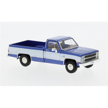 Brekina 19652 Chevrolet C 20, metallic-dark blue/white 1981