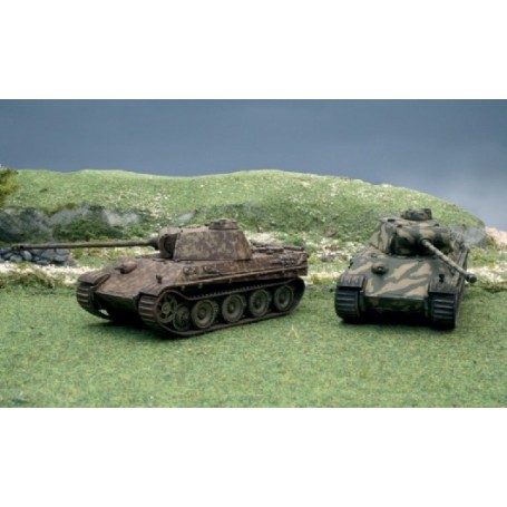 Italeri 7504 Tanks Pz. Kpfw. V Panther Ausf. G x 2